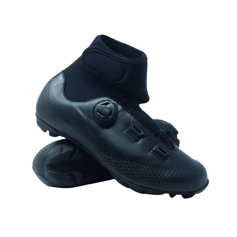 Chaussures De Vélo D'hiver LUCK Noires, Semelle En Carbone, Système De Rotation 2 Chaussures De Vélo D'hiver LUCK Noires, Semelle En Carbone, Système De Rotation – Image 2