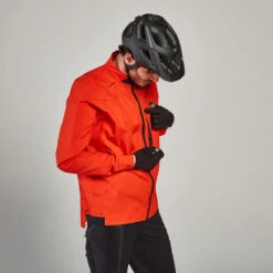 Rockrider VESTE COUPE PLUIE VELO VTT EXPL 500 ROUGE -Shimano Soldes Boutique veste coupe pluie velo vtt expl 500 rouge 2